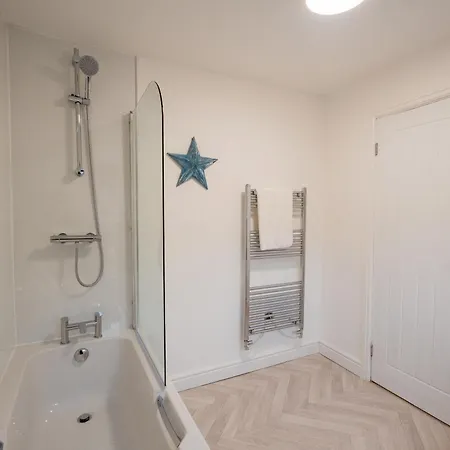 Alfred House By Horizon Holiday home